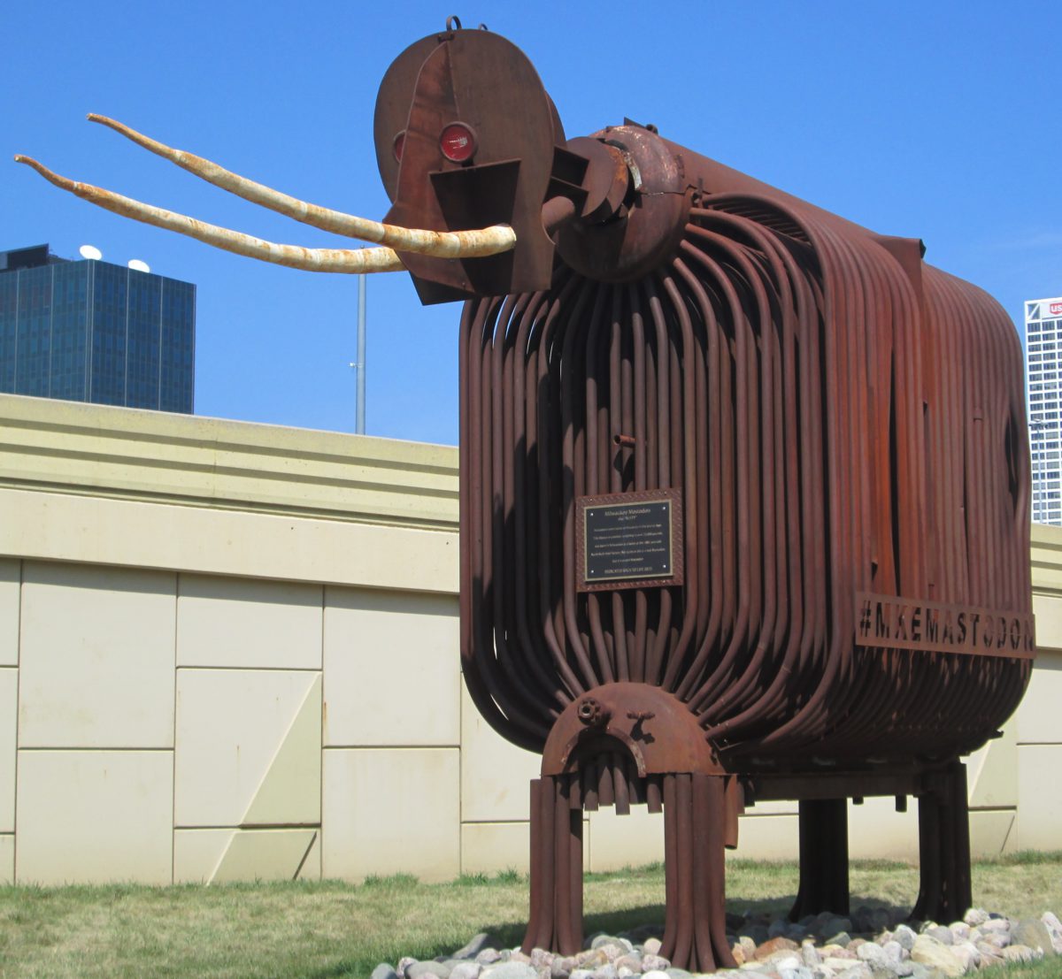 Statue of a mastodon, at the side of a freeway in Milwaukee, Wisconsin